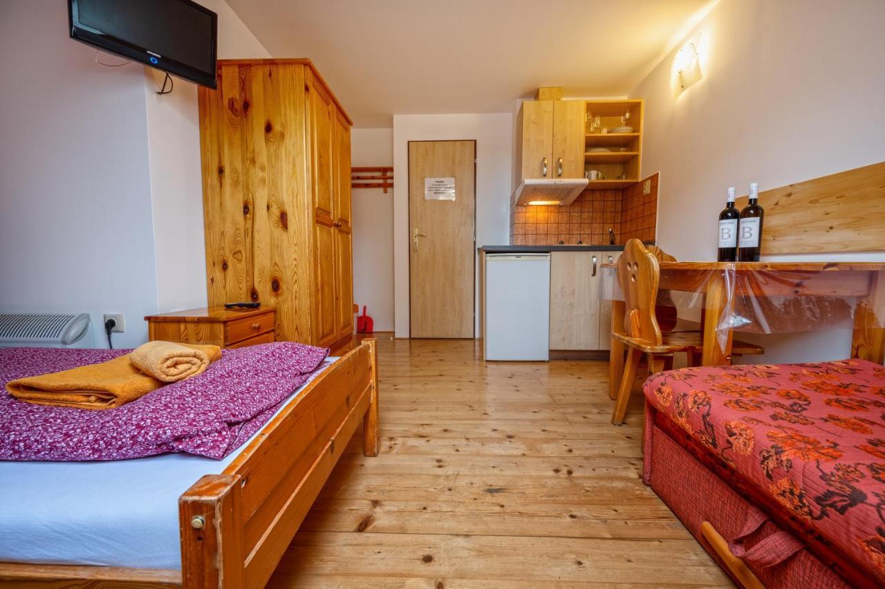 Penzion U Kostela Mikulčice Exterior foto